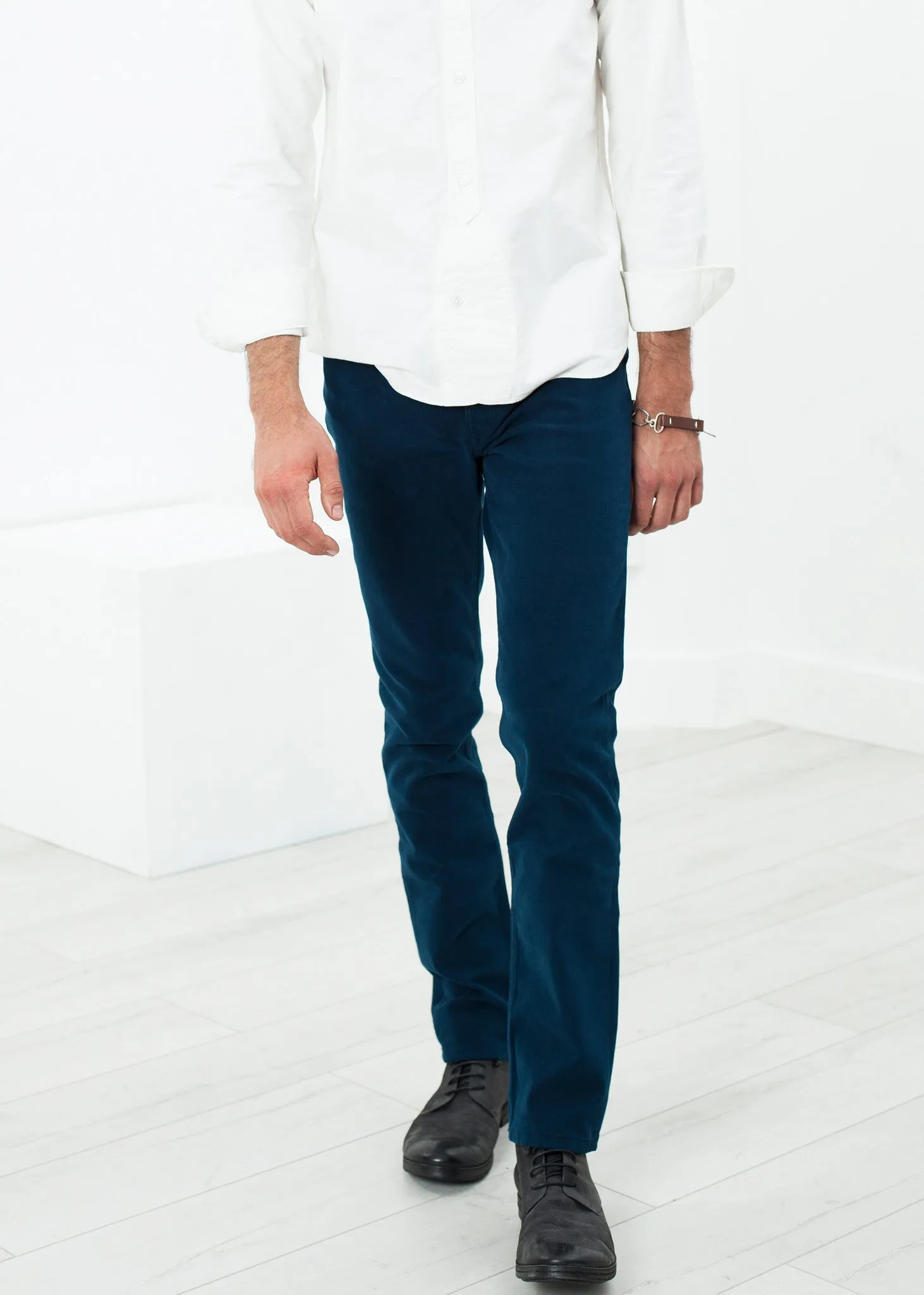Alex Twill Pant in Mariner - A Stylish and Fashionable Choice