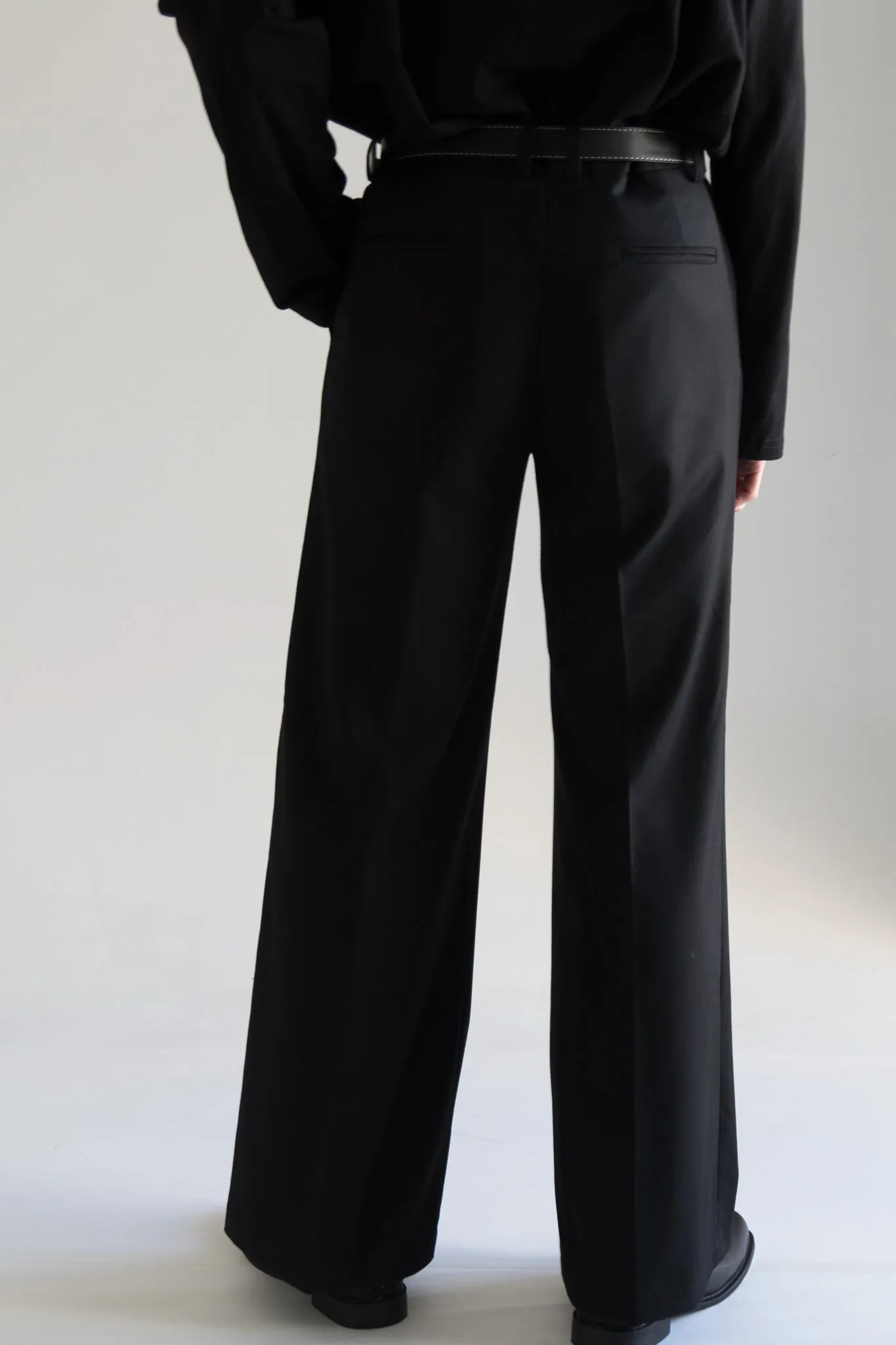 boot-cut long slacks  HL1040