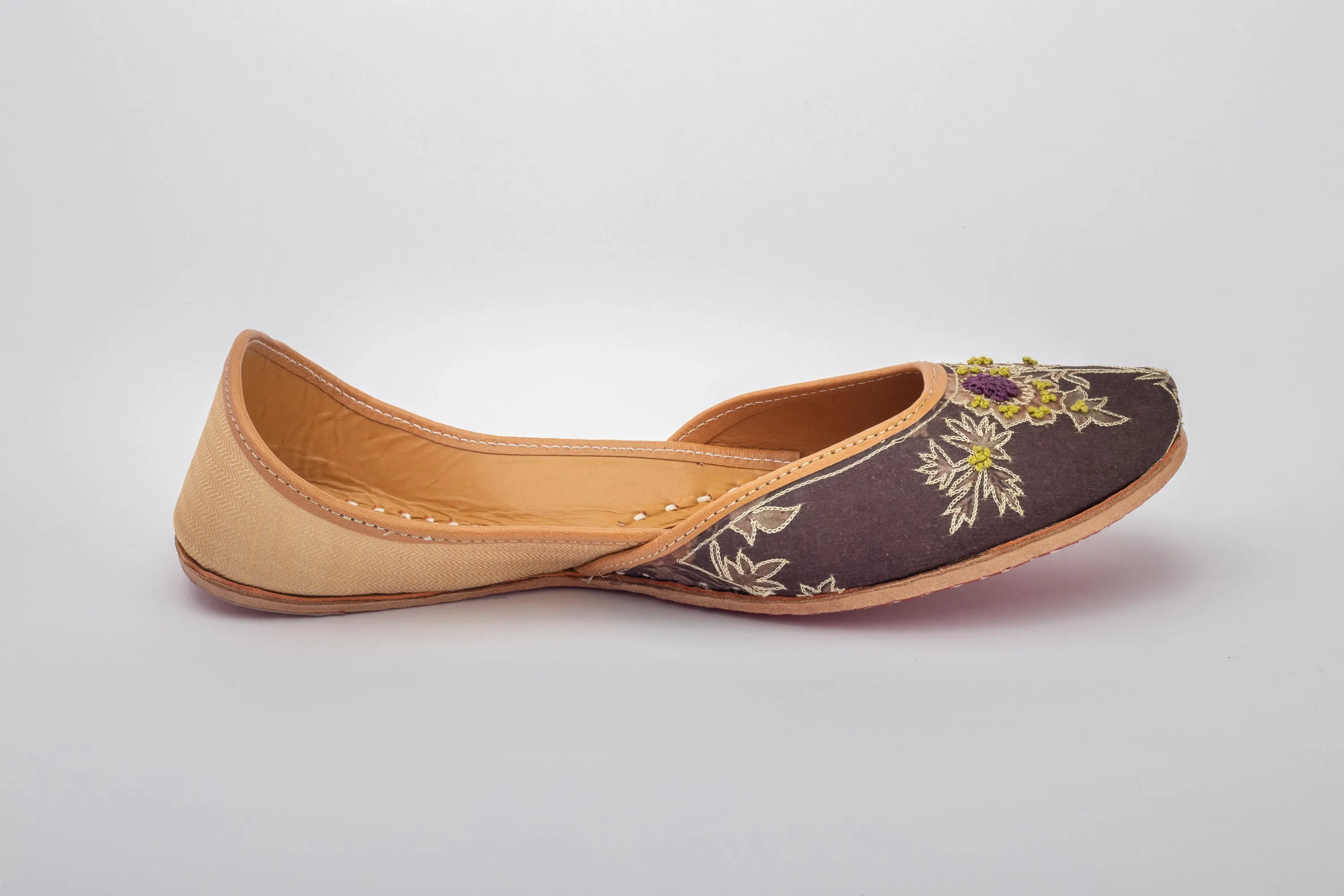 Brown Hand embroidered Juttis