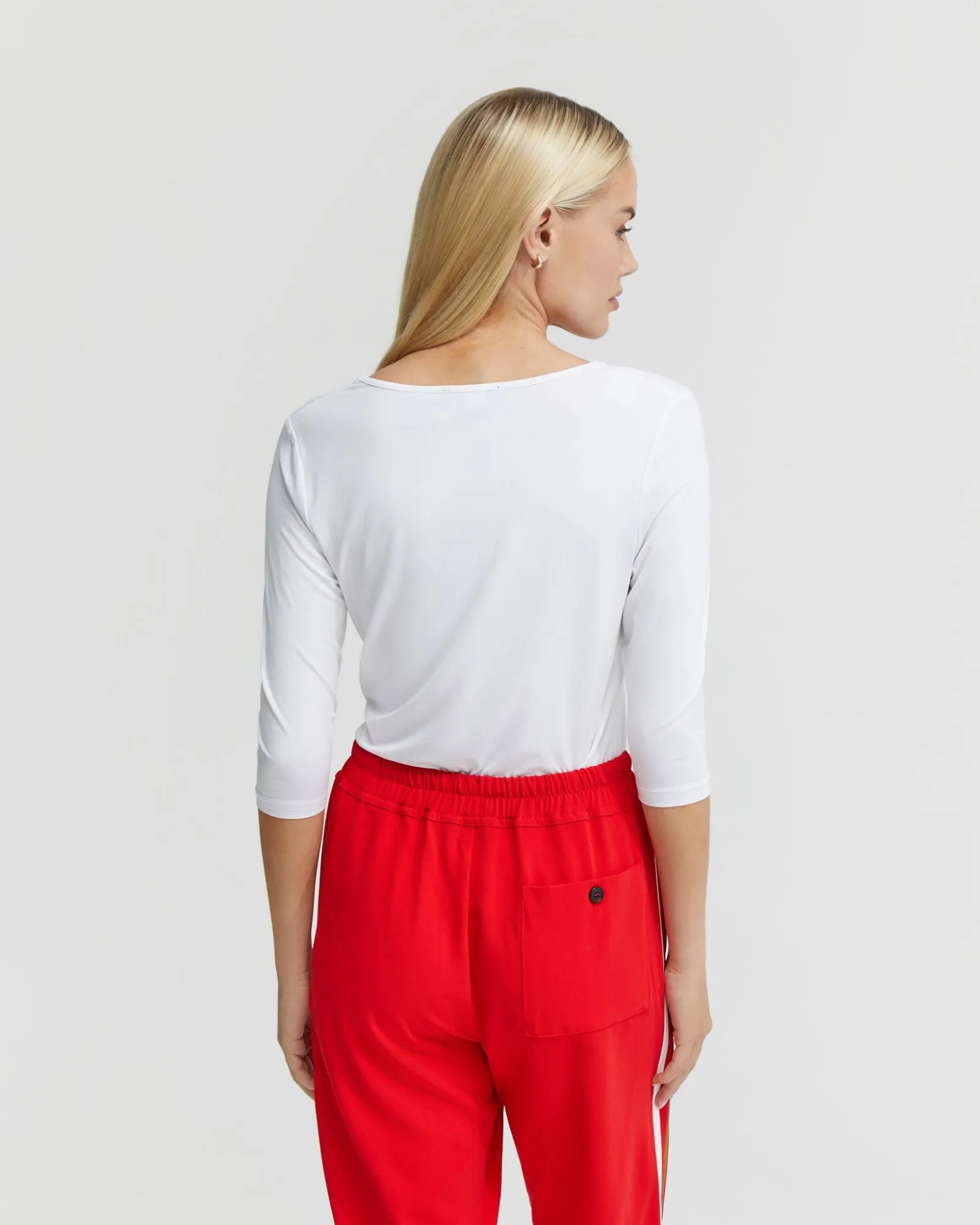 Delilah Scoop Neck Long Sleeve T-Shirt