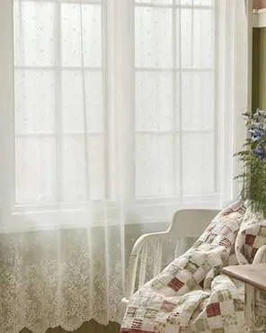Floret Lace Panel and Valance