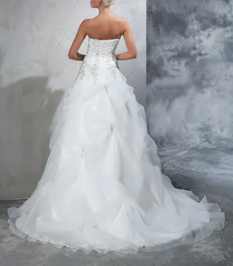 Luolandi Ball Gown Strapless Beading Sleeveless Long Organza Wedding Dresses Off Shoulder Elegant