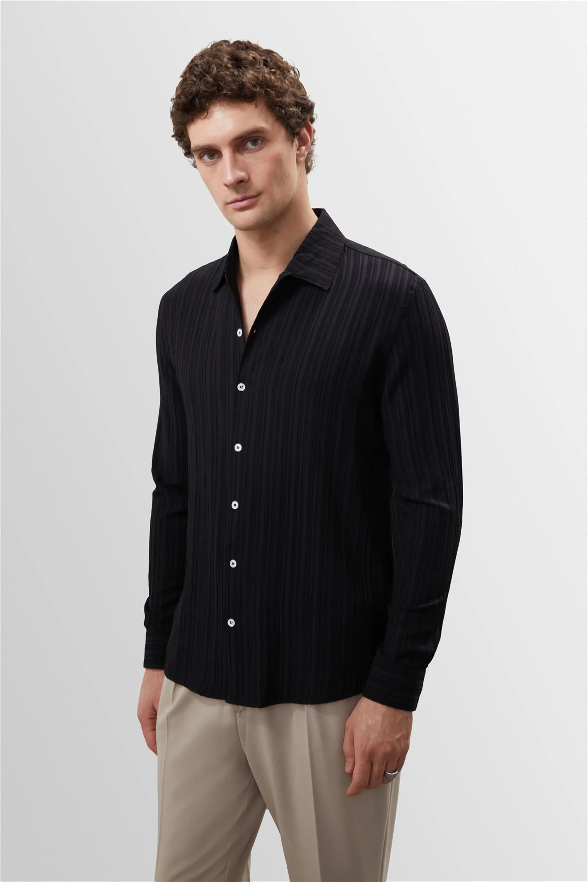 Men's Black Muslin Fabric Slim Fit  Shirt - Wessi