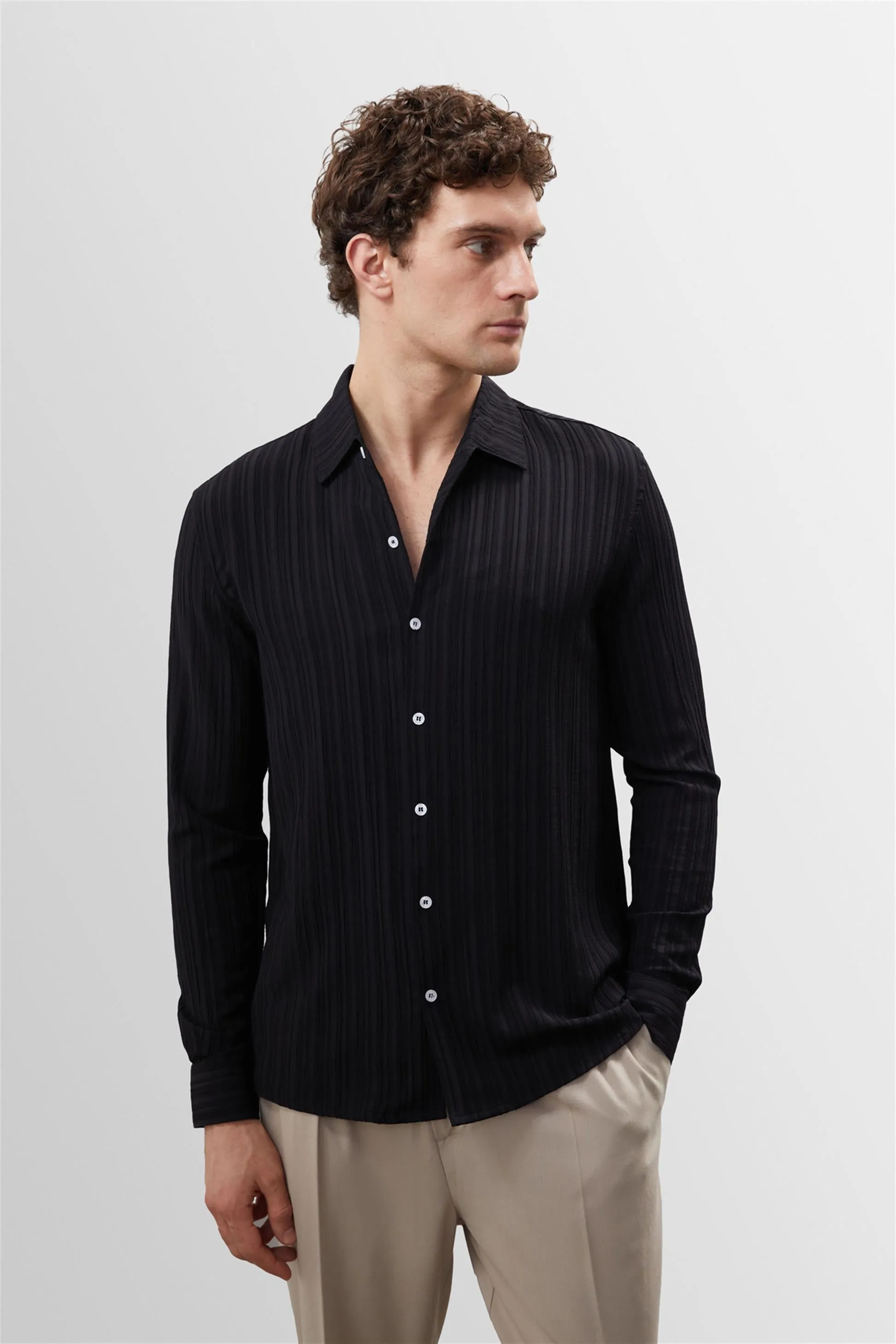 Men's Black Muslin Fabric Slim Fit  Shirt - Wessi