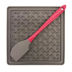 Messy Mutt - Silicone Feeding Mat with Silicone Spatula