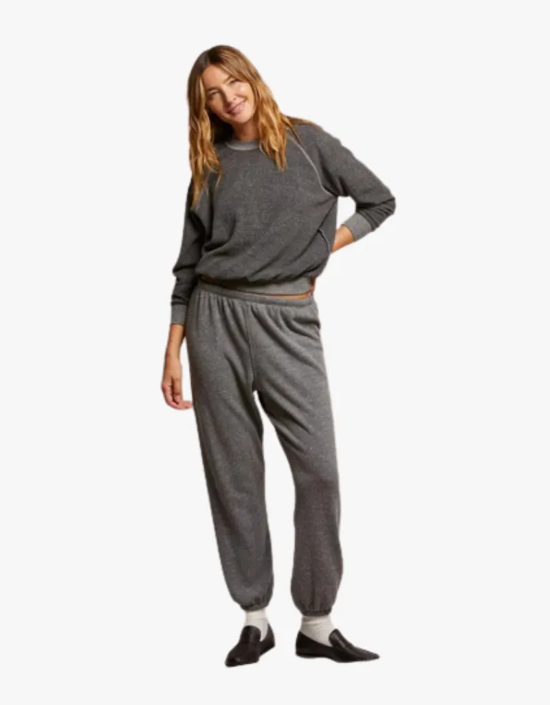 Perfect White Tee Stevie Fleece Easy Sweatpants in Dark Heather Grey