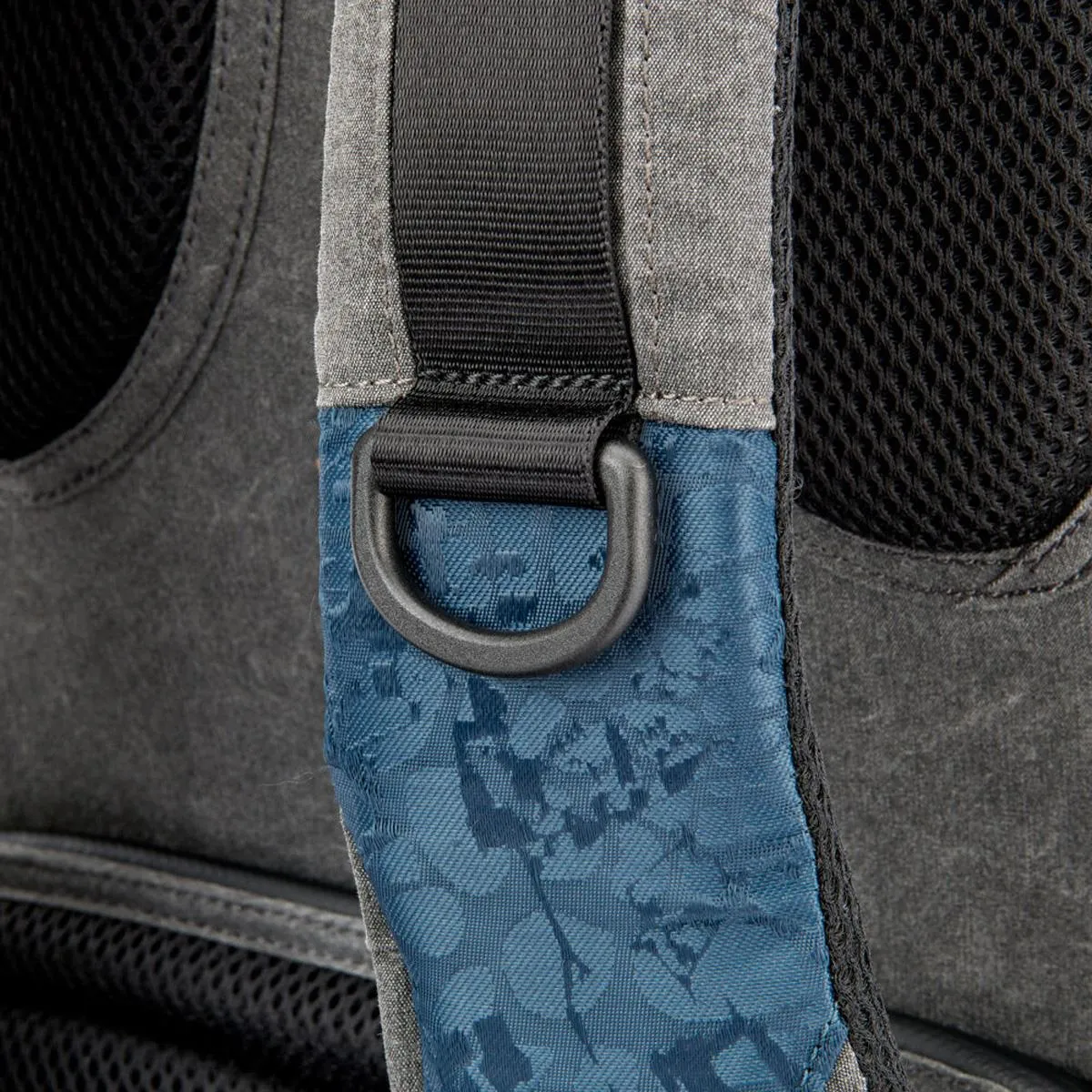 Toxic from 3 Legged Thing - Valkyrie Camera Backpack Medium - Sapphire