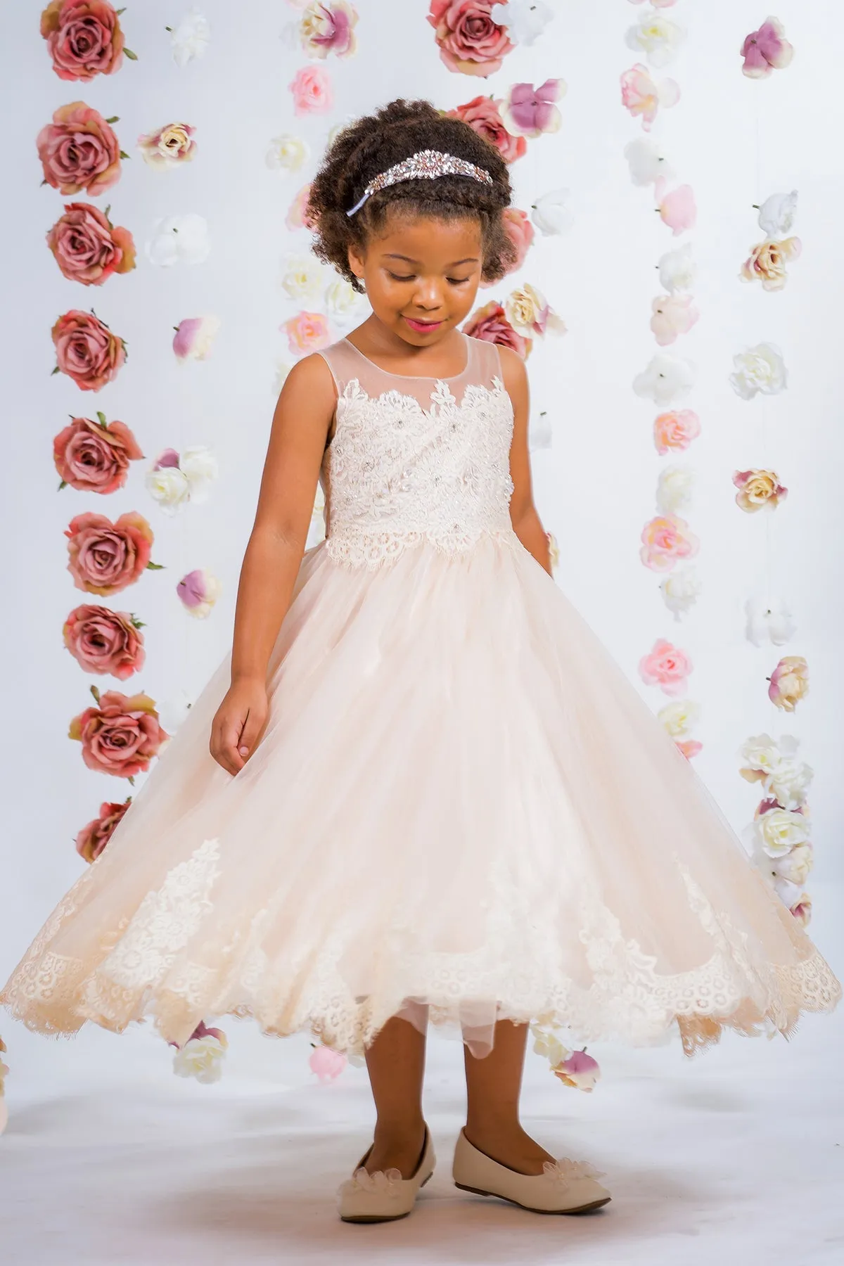 Vintage Rose Lace Appliqué Illusion Bateau Girls Dress with Plus Sizes