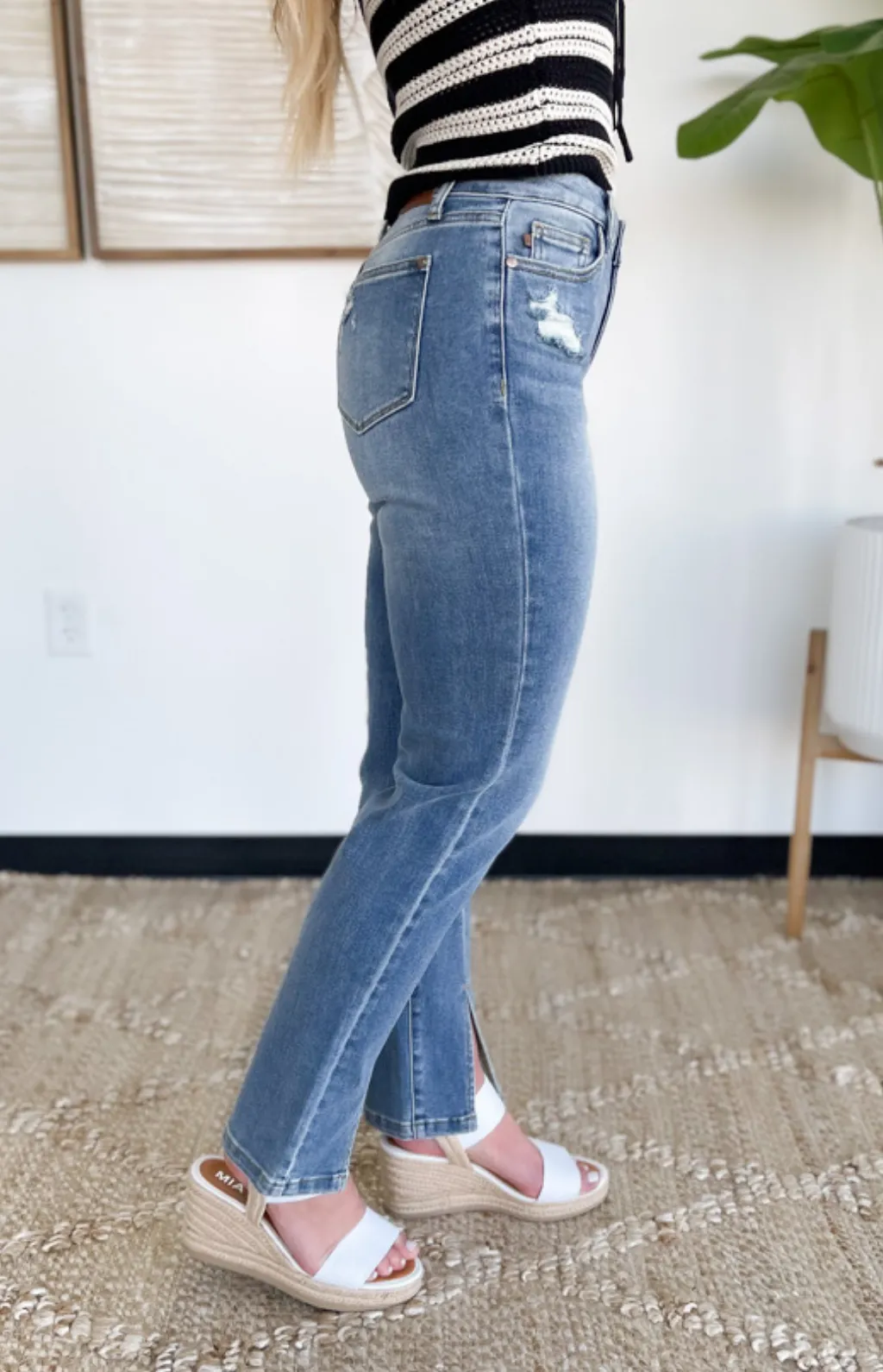 Vintage Wash Front Seam & Slit Straight Judy Blue Jeans